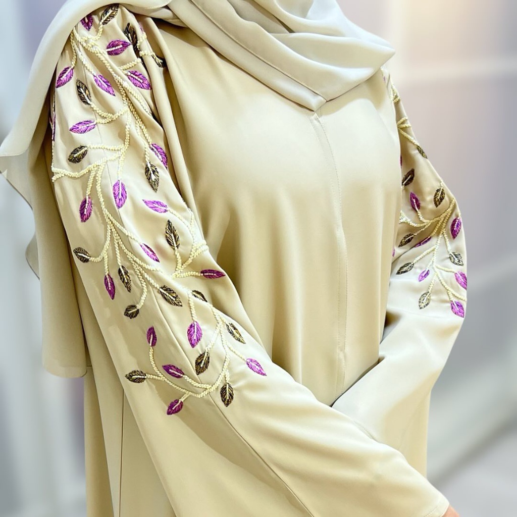 Colored Abaya with Shak &amp; Threads/عبايه ملونه مع شغل شك وخيوط